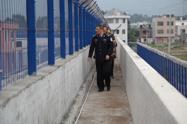 監(jiān)獄巡邏道鋼網墻