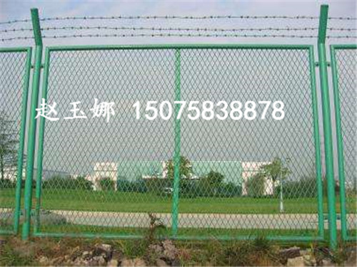 保稅區(qū)封關(guān)圍網(wǎng)（隔離網(wǎng)）建設(shè)，完善口岸設(shè)施