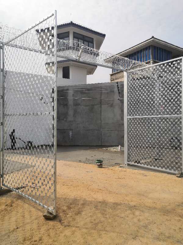 太陽(yáng)花鋼網(wǎng)墻