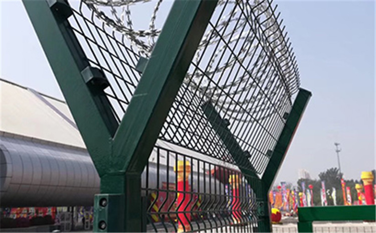 機(jī)場(chǎng)圍界鋼筋網(wǎng)、******圈安裝安裝注意事項(xiàng)