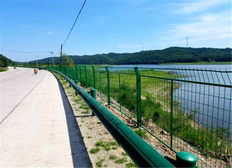 護(hù)欄網(wǎng)的防腐方式